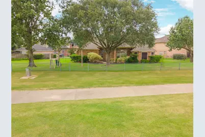 5810 Sequoia Trace Court, Spring, TX 77379 - Photo 5