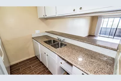 3035 Walnut Bend Lane #35, Houston, TX 77042 - Photo 13