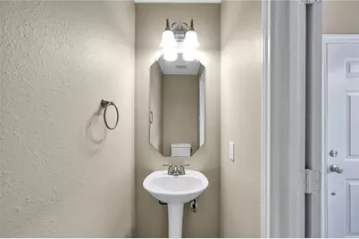 19 Peachridge Place, The Woodlands, TX 77382 - Photo 7