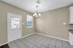 19 Peach Ridge Pl, The Woodlands, TX 77382 - Photo 11