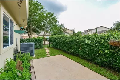 3316 Clearview Circle, Houston, TX 77025 - Photo 17
