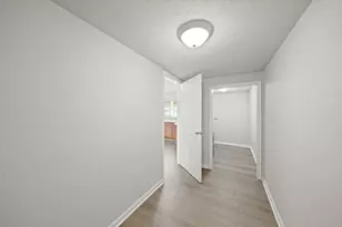 2253 Collier St, Houston, TX 77023 - Photo 3