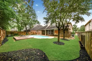 18 Blue Wildflower Pl, The Woodlands, TX 77354 - Photo 9