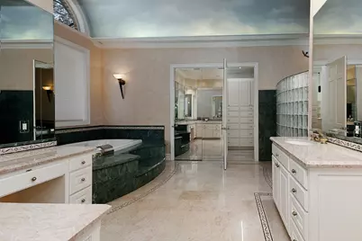 2 Wexford Court, Houston, TX 77024 - Photo 17