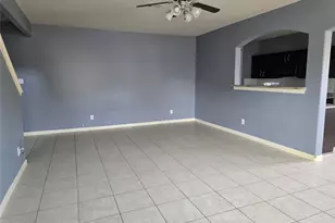 10610 Prillerman Trails Dr, Houston, TX 77016 - Photo 3