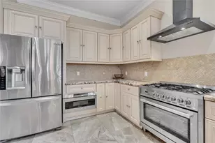 615 29th St, San Leon, TX 77539 - Photo 13
