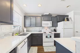 905 Meynig Dr, Crystal Beach, TX 77650 - Photo 17
