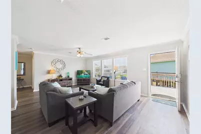 905 Meynig Drive, Crystal Beach, TX 77650 - Photo 9