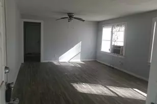 109 Carver St, West Columbia, TX 77486 - Photo 5