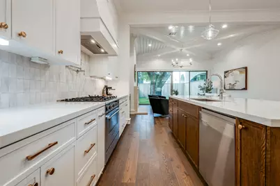 2413 Brun Street #A, Houston, TX 77019 - Photo 9