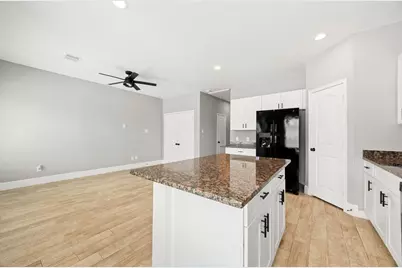 4651 Mallow Street #A/B, Houston, TX 77051 - Photo 11