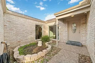 7107 Plaza Del Sol Dr, Houston, TX 77083 - Photo 3