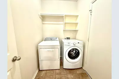 107 W Spindle Tree Circle, The Woodlands, TX 77382 - Photo 9