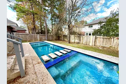 107 W Spindle Tree Circle, The Woodlands, TX 77382 - Photo 17