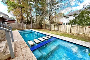 107 W Spindle Tree Cir, The Woodlands, TX 77382 - Photo 17