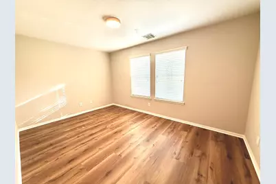 107 W Spindle Tree Circle, The Woodlands, TX 77382 - Photo 7