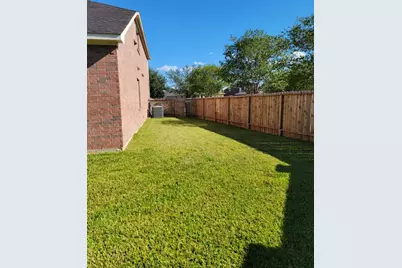8930 Silent Hills Lane, Richmond, TX 77407 - Photo 19