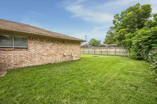 2011 Victoria Ct, League City, TX 77573 - Photo 23