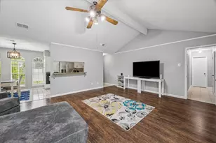 2011 Victoria Ct, League City, TX 77573 - Photo 5