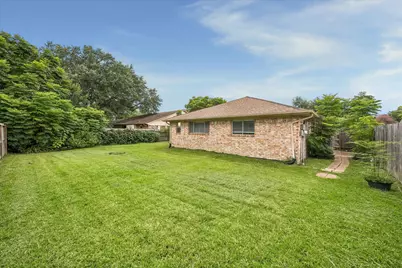 2011 Victoria Court, League City, TX 77573 - Photo 21