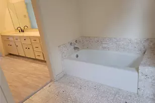 406 Fox Briar, Sugar Land, TX 77478 - Photo 9