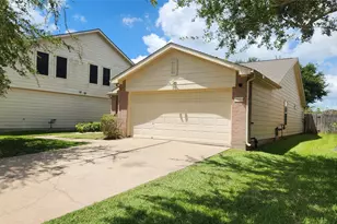 2010 Declaration Dr, Missouri City, TX 77459 - Photo 3