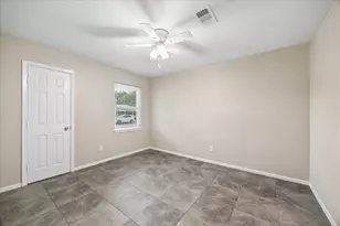 1110 E Rutgers Ln, Deer Park, TX 77536 - Photo 5