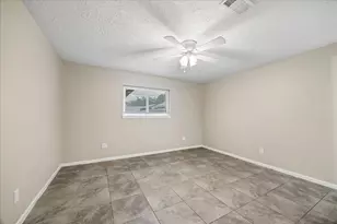 1110 E Rutgers Ln, Deer Park, TX 77536 - Photo 9
