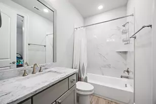 12515 Overcup Dr, Houston, TX 77024 - Photo 37