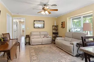 1301 Plantation Dr, Dickinson, TX 77539 - Photo 11