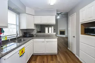 15310 Barbarossa Dr, Houston, TX 77083 - Photo 11