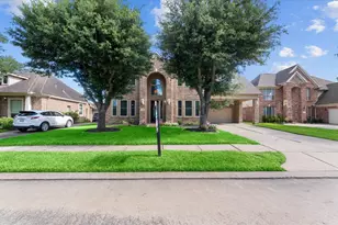 12009 Banks Run Dr, Pearland, TX 77584 - Photo 9