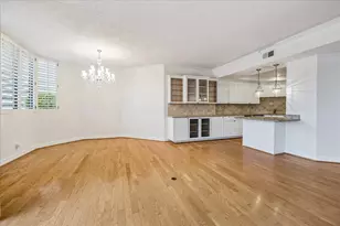 21 Briar Hollow Ln, Houston, TX 77027 - Photo 7