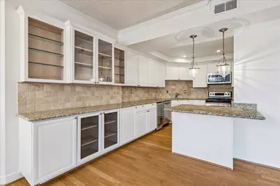 21 Briar Hollow Lane #501, Houston, TX 77027 - Photo 7