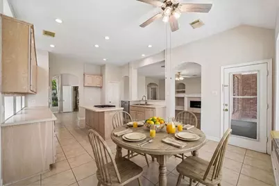 5807 Bayberry Way, Sugar Land, TX 77479 - Photo 13