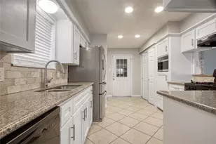 9715 Ballin David Dr, Spring, TX 77379 - Photo 9