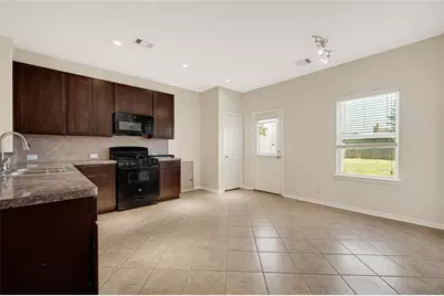 4811 Seaside Sparrow Lane, Baytown, TX 77521 - Photo 9
