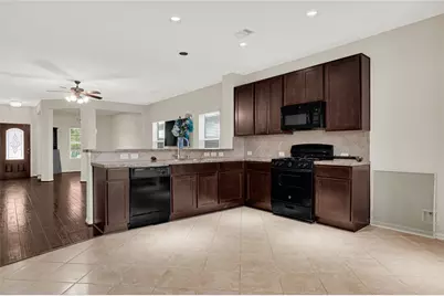 4811 Seaside Sparrow Lane, Baytown, TX 77521 - Photo 11