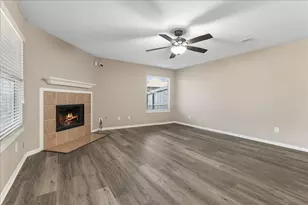 16218 Bunker Ridge Rd, Houston, TX 77053 - Photo 11