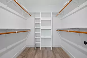 5027 Willow Glen Dr, Houston, TX 77033 - Photo 9