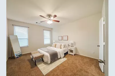 13206 Barrington Oaks Circle, Houston, TX 77044 - Photo 7