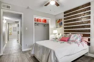 2101 Burton Dr, Austin, TX 78741 - Photo 9