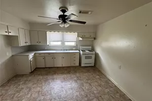 500 Tanner Ave, Cleveland, TX 77327 - Photo 3