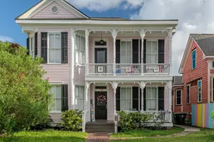 2520 Ave P 1/2, Galveston, TX 77550 - Photo 1