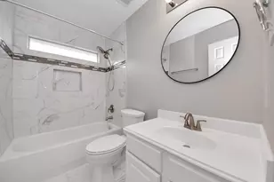 704 Harvard Pointe Dr, League City, TX 77573 - Photo 37