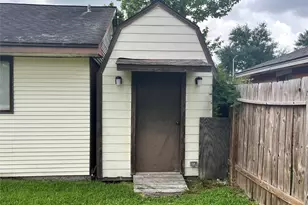 9910 Stonemont Rd, La Porte, TX 77571 - Photo 17