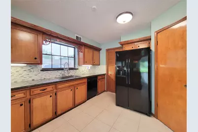 3 Thunderbird Circle, Baytown, TX 77521 - Photo 13