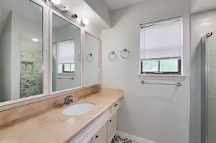3 Thunderbird Cir, Baytown, TX 77521 - Photo 29