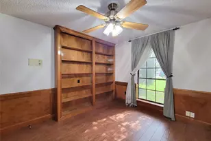 3 Thunderbird Cir, Baytown, TX 77521 - Photo 17