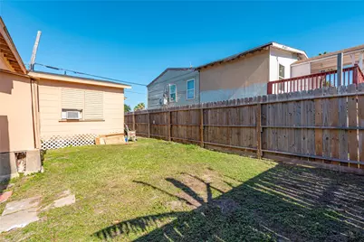 1014 48th Street, Galveston, TX 77550 - Photo 9